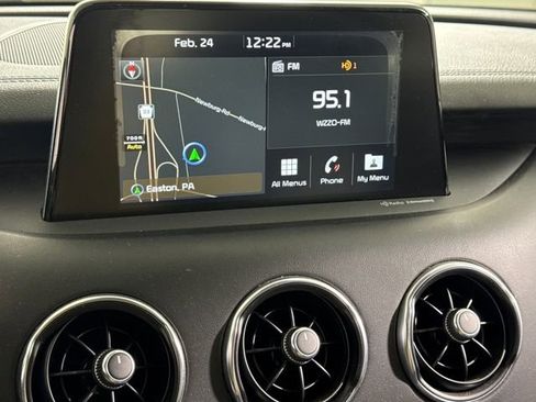 Used 2019 Kia Stinger Premium image 28