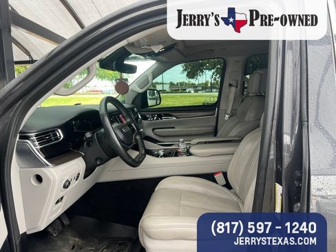 Used 2022 Jeep Grand Wagoneer Series I AWD/4WD image 7