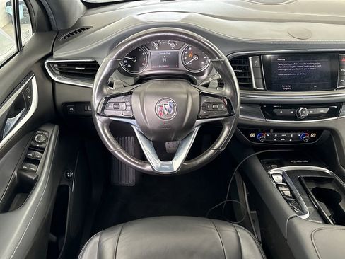 Used 2022 Buick Enclave Essence FWD image 19