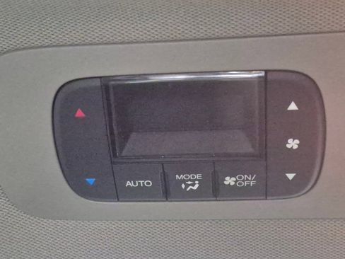 Used 2016 Honda Odyssey Touring Elite image 25