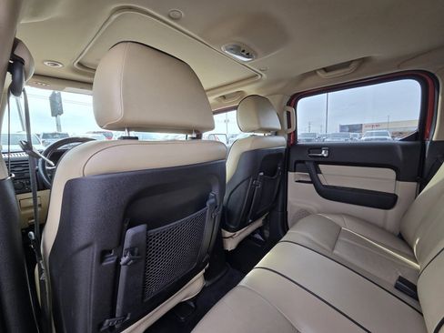 Used 2009 HUMMER H3T Luxury image 24