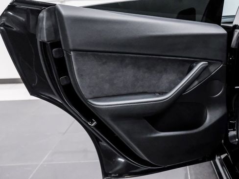 Used 2022 Tesla Model Y Performance AWD/4WD image 47