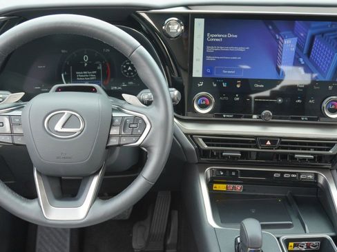 Used 2025 Lexus TX 350 AWD w/ Technology Package image 29