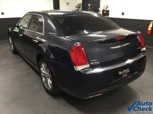 Used 2017 Chrysler 300 C AWD/4WD image 7