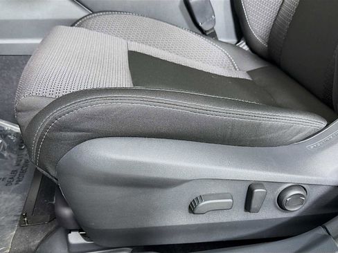 Used 2025 Subaru Outback Premium image 12