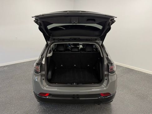 Used 2022 Jeep Compass Limited w/ Elite Group image 12