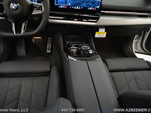 Used 2026 BMW 530i w/ M Sport Package image 17