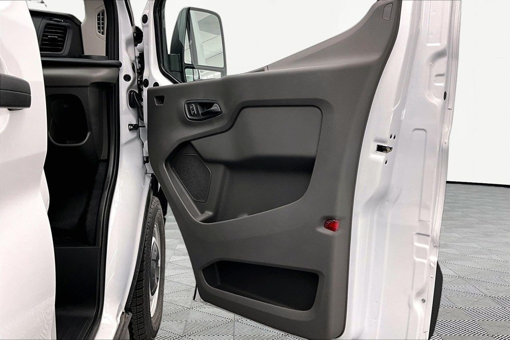 Used 2026 Ford Transit 150 Low Roof RWD image 24