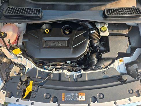Used 2018 Ford Escape Titanium AWD/4WD image 11