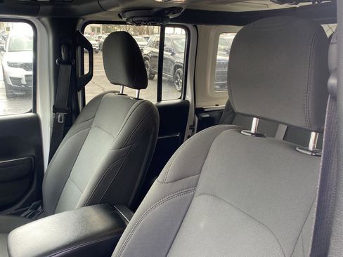 Certified 2021 Jeep Wrangler Unlimited Sport image 9