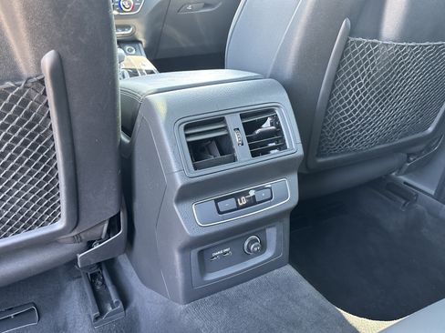 Used 2022 Audi SQ5 Premium Plus AWD/4WD image 18