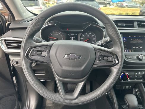 Used 2023 Chevrolet TrailBlazer LT image 11