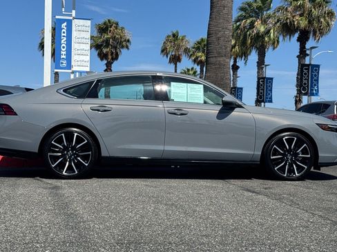 Used 2025 Honda Accord Touring image 8