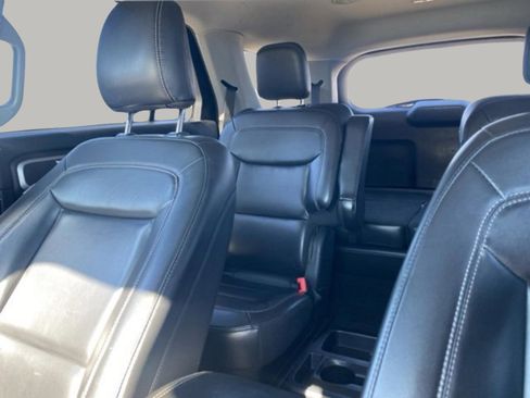 Used 2021 Ford Explorer XLT w/ Equipment Group 202A image 27