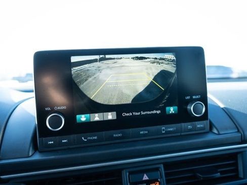 Used 2025 Honda Pilot Sport image 23