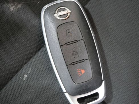 Used 2024 Nissan Rogue S FWD image 27
