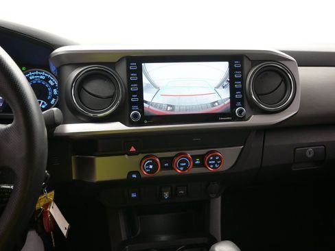 Used 2020 Toyota Tacoma SR5 image 19