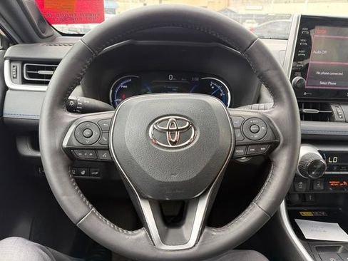 Used 2022 Toyota RAV4 XSE AWD/4WD image 11
