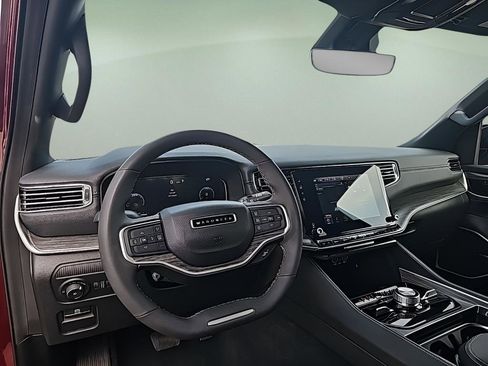 Used 2024 Jeep Wagoneer Series III image 36