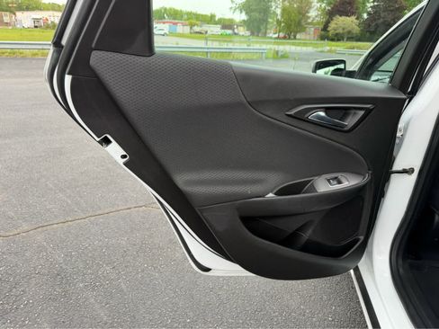 Used 2022 Chevrolet Malibu RS FWD image 19