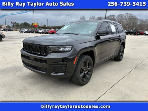 Used 2023 Jeep Grand Cherokee L Laredo image 1