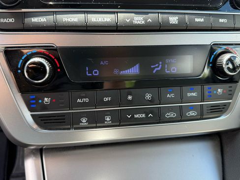 Used 2017 Hyundai Sonata Limited w/ Ultimate Package 04 FWD image 16