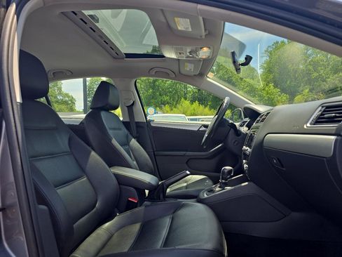 Used 2014 Volkswagen Jetta SE FWD image 16