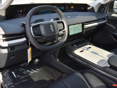 New 2025 Lincoln Navigator Reserve image 37