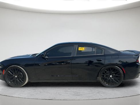 Used 2023 Dodge Charger SXT w/ Blacktop Package RWD image 12