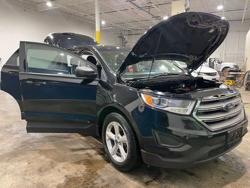 Used 2018 Ford Edge SE image 30
