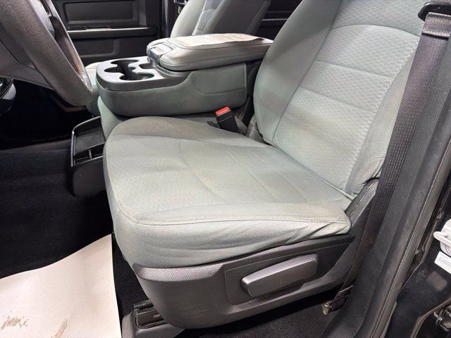 Used 2018 RAM 1500 Express w/ Black Ram 1500 Express Group AWD/4WD image 15