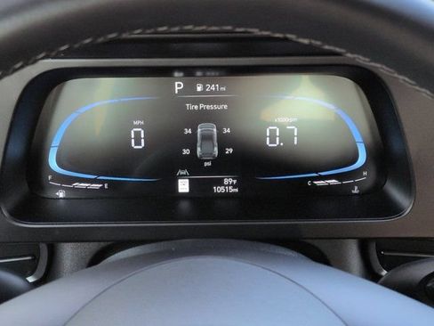 Used 2025 Hyundai Elantra Sport FWD image 23