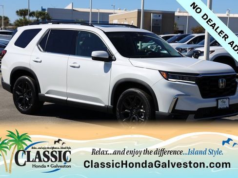 New 2025 Honda Pilot Touring image 1