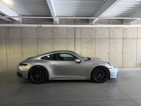 Certified 2025 Porsche 911 Carrera GTS RWD image 8