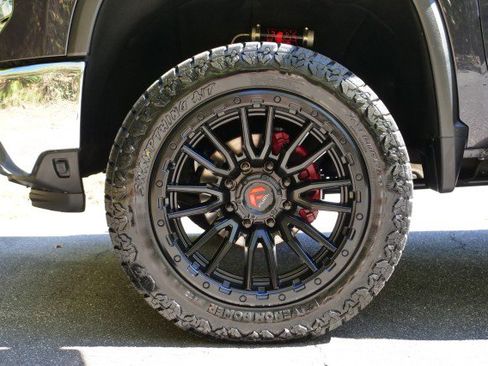 Used 2024 Chevrolet Silverado 3500 LTZ w/ LTZ Plus Package image 8