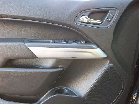 Used 2021 Chevrolet Colorado LT w/ Safety Package image 13