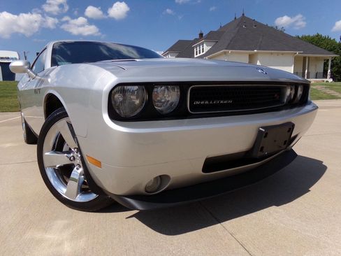Used 2010 Dodge Challenger R/T w/ Sound Group image 6