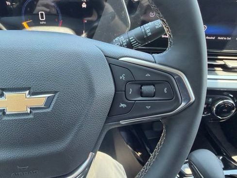 New 2026 Chevrolet Trax LT w/ LT Convenience Package FWD image 15
