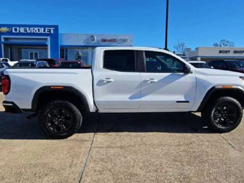 Certified 2024 GMC Canyon Elevation w/ Trailering Package image 9