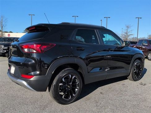 Used 2022 Chevrolet TrailBlazer LT w/ Convenience Package image 4
