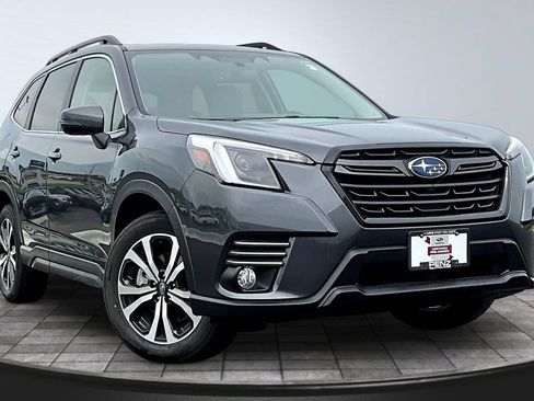 Used 2023 Subaru Forester Limited AWD/4WD image 3