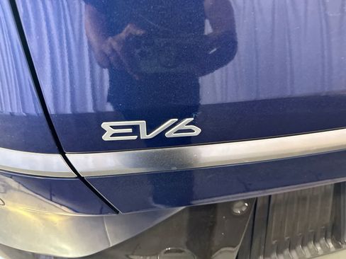 Used 2023 Kia EV6 Wind RWD image 10