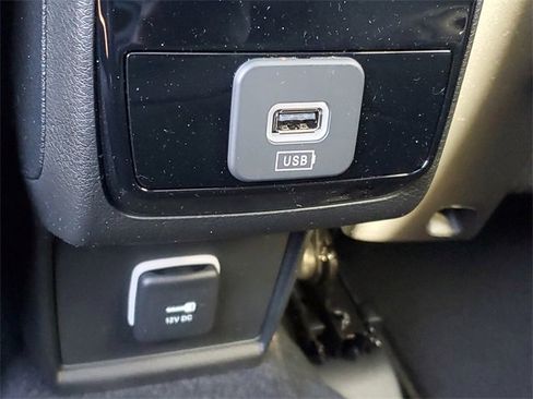 New 2026 Jeep Compass Limited w/ Sun, Sound & Navigation Group image 12