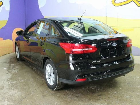Used 2017 Ford Focus SE image 6
