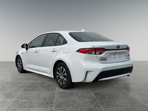 Used 2021 Toyota Corolla LE w/ Carpet Mat Package (TMS) FWD image 3