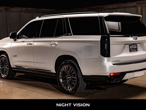 Used 2023 Cadillac Escalade V image 6