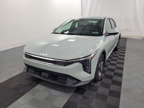 Used 2025 Kia K4 FWD image 15