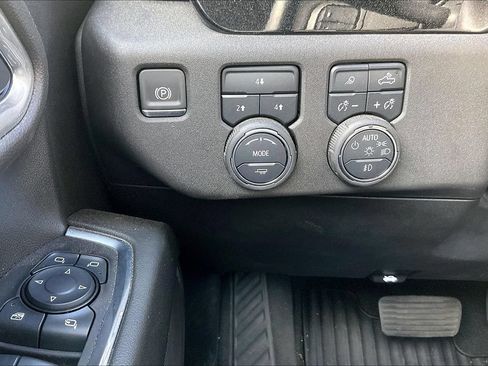 Used 2025 Chevrolet Silverado 3500 LT w/ Safety Package AWD/4WD image 7
