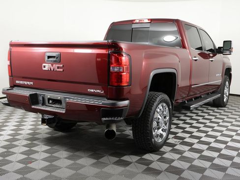 Used 2016 GMC Sierra 2500 Denali w/ Duramax Plus Package image 5