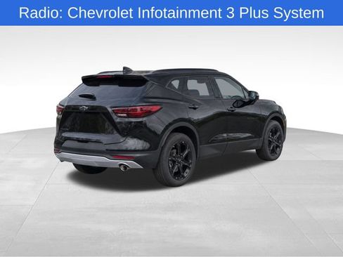 Used 2024 Chevrolet Blazer LT w/ Convenience Package FWD image 4